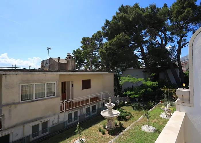 Apartments By The Sea Brela, Makarska - 18356