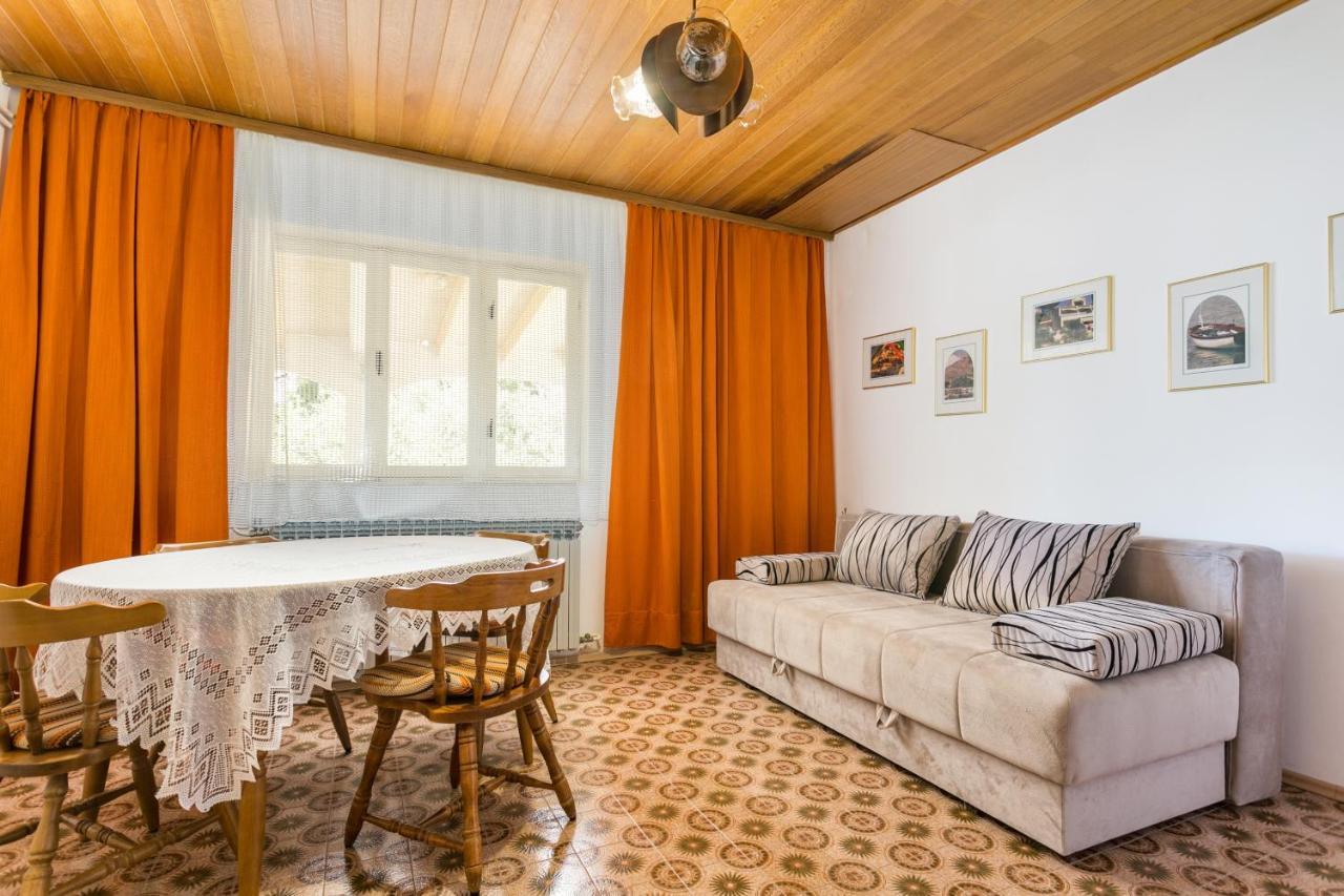 By The Sea Brela, Makarska - 18356 Apartment