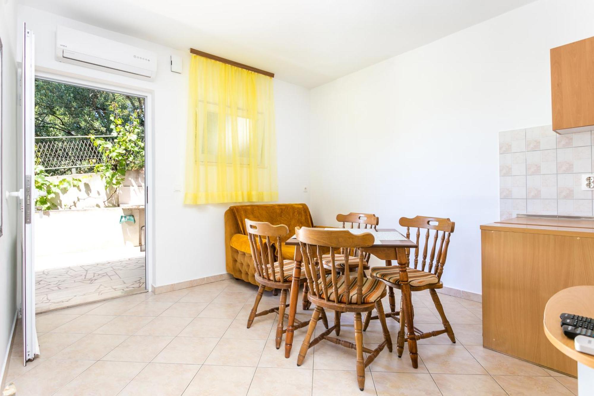 By The Sea Brela, Makarska - 18356 Apartment