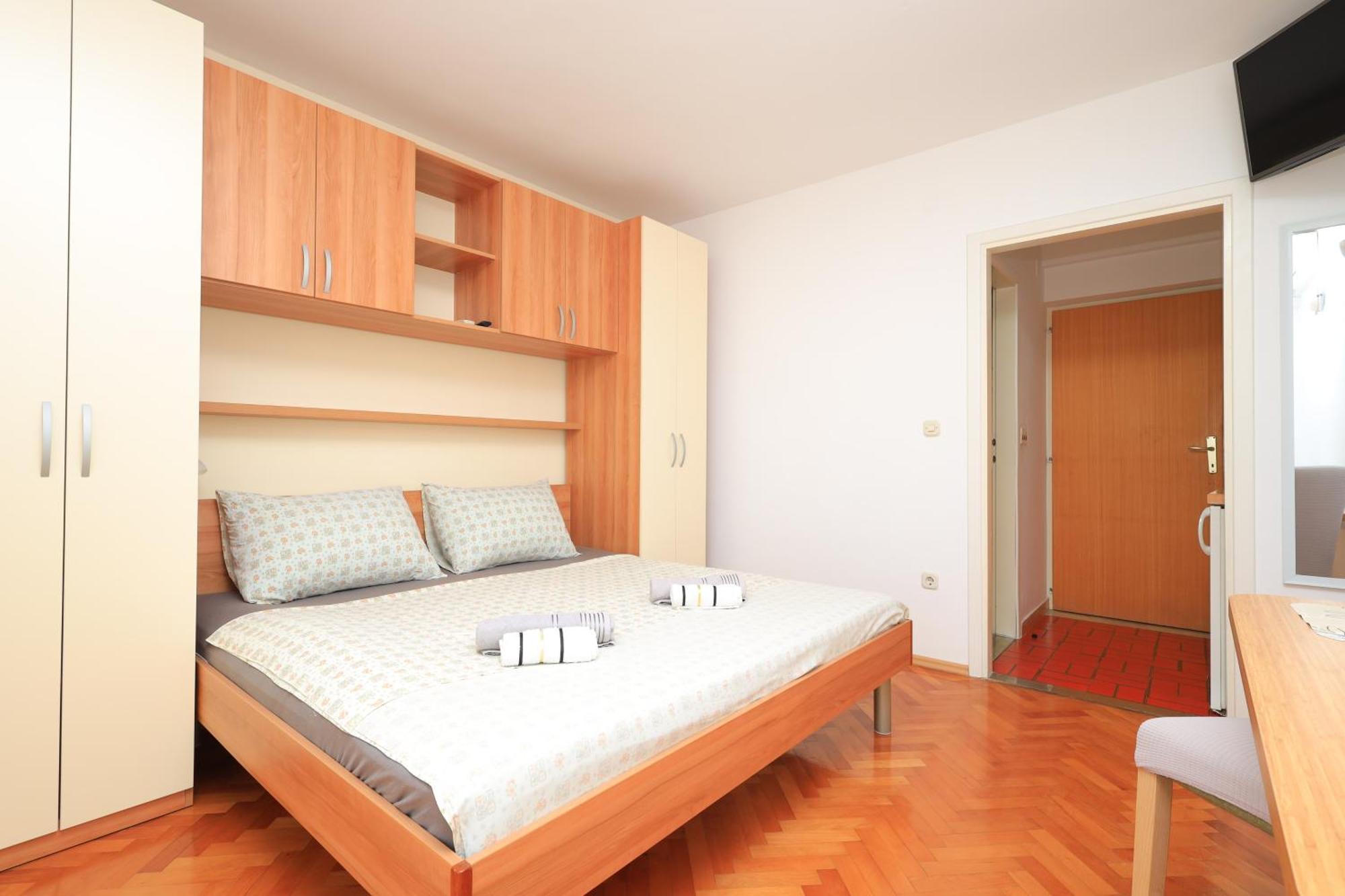 Apartment By The Sea Brela, Makarska - 18356