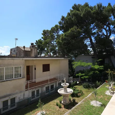 Apartments By The Sea Brela, Makarska - 18356 Exterior photo
