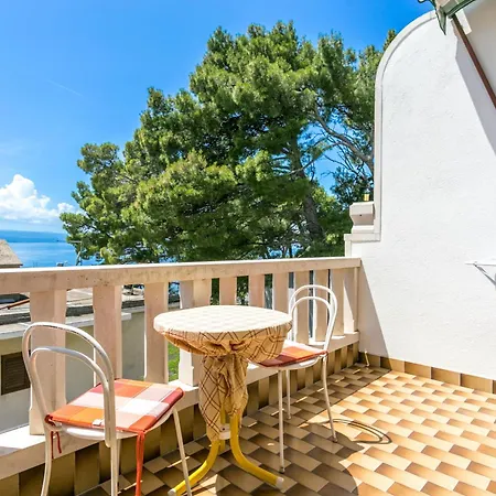 Apartments By The Sea Brela, Makarska - 18356 Exterior photo