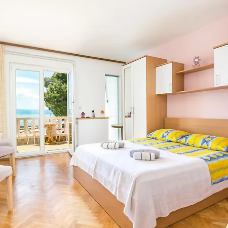 Apartments By The Sea Brela, Makarska - 18356 Exterior photo
