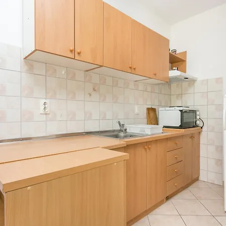Apartments By The Sea Brela, Makarska - 18356 Exterior photo