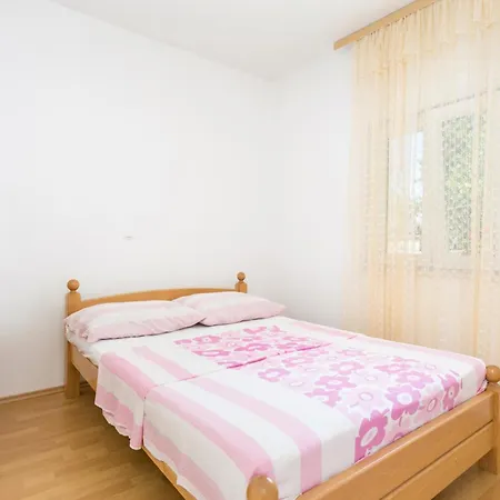 Apartments By The Sea Brela, Makarska - 18356 Exterior photo