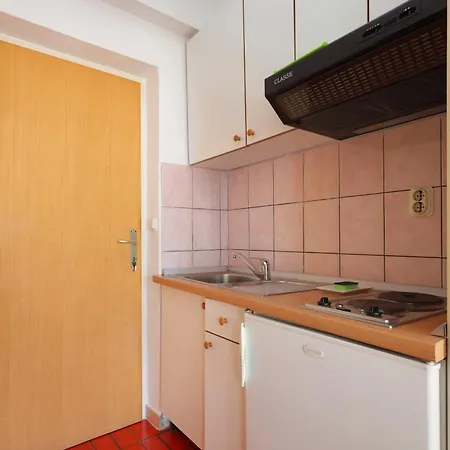 Apartments By The Sea Brela, Makarska - 18356 Room photo
