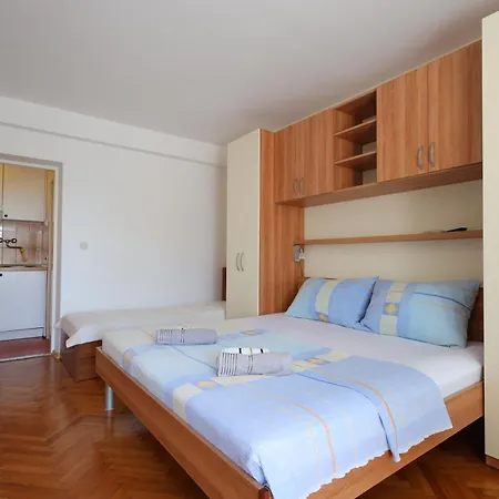 Apartments By The Sea Brela, Makarska - 18356 Room photo