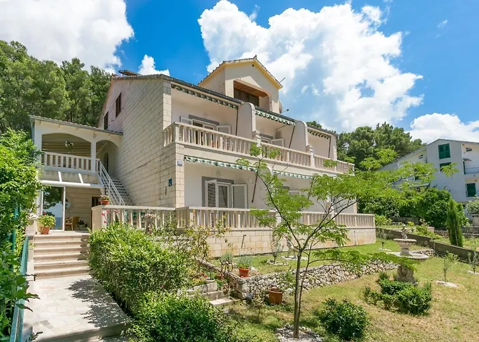 Apartments By The Sea Brela, Makarska - 18356
