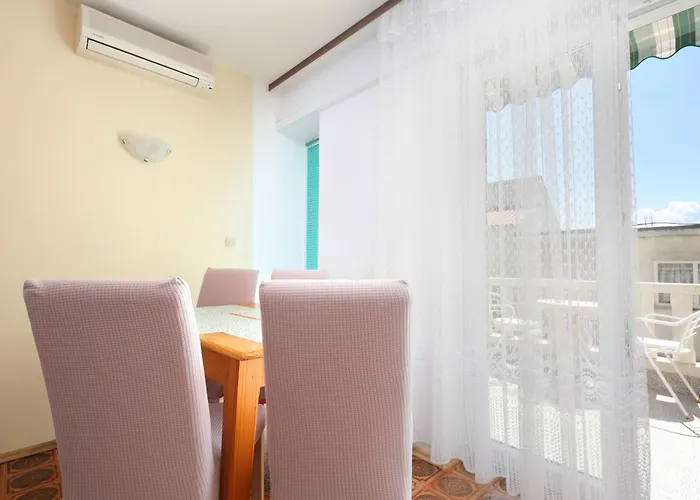 Apartments By The Sea Brela, Makarska - 18356