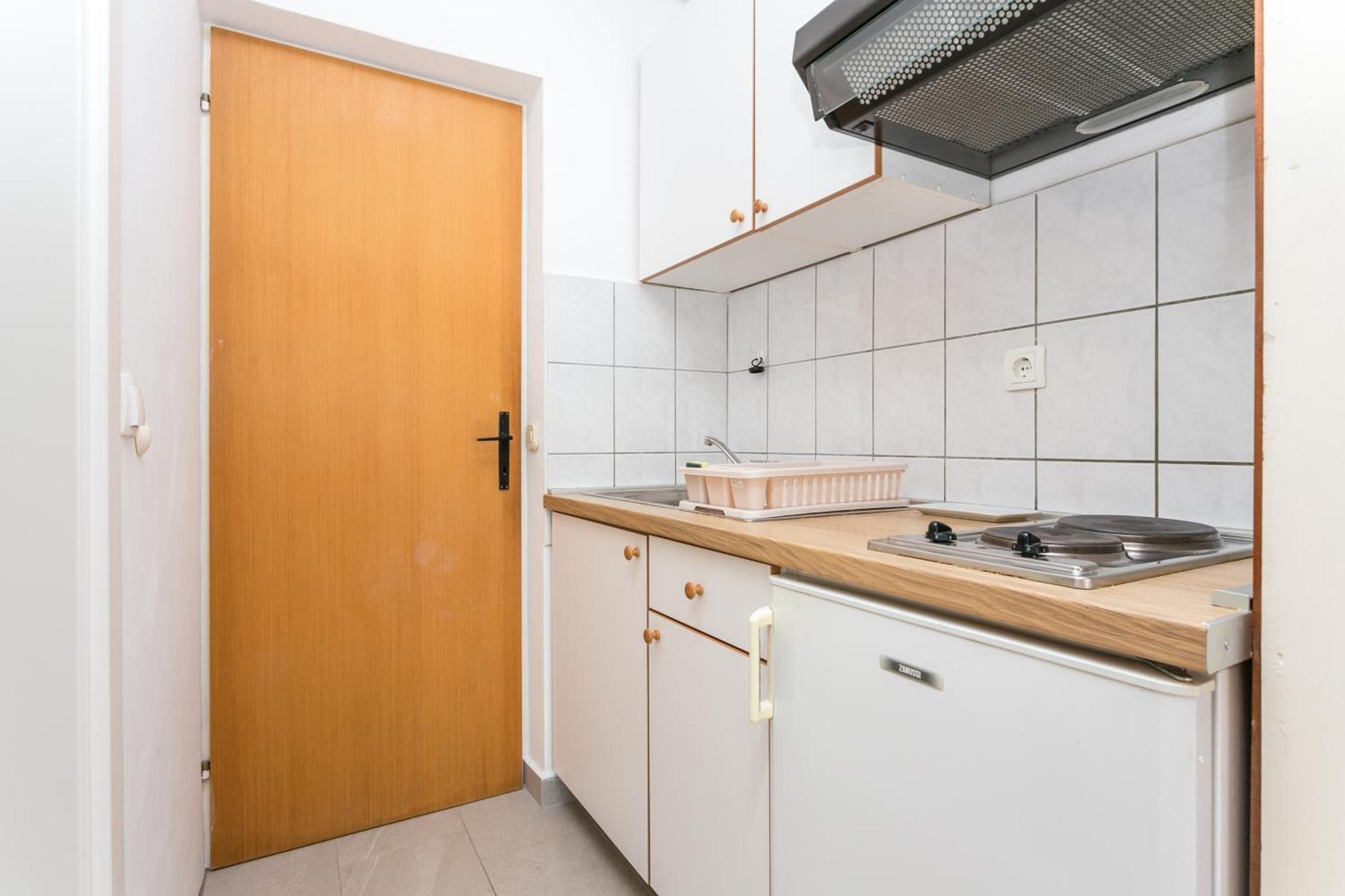 By The Sea Brela, Makarska - 18356 Apartment *