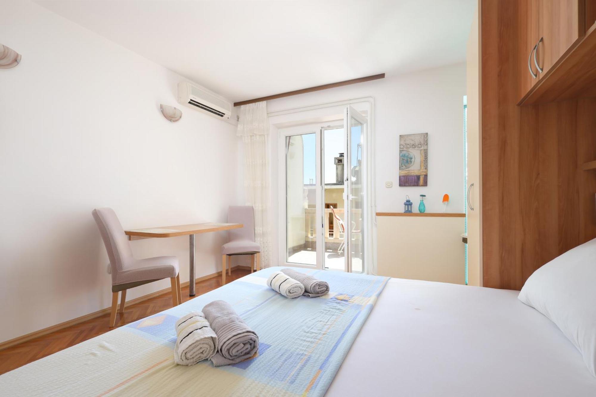 Apartment By The Sea Brela, Makarska - 18356
